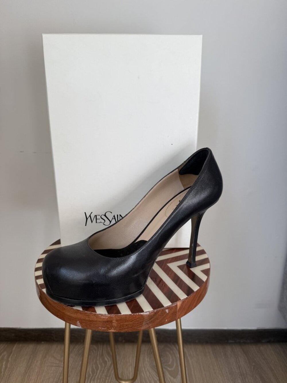 Saint Laurent YSL Tribtoo Black Leather Platform Pumps, Size 39